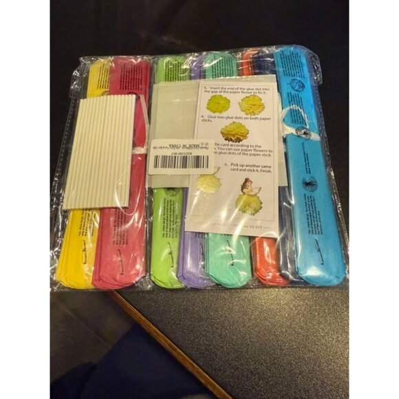 Disney Princess DIY Paper Flower Craft Kit - Picture 4 of 4